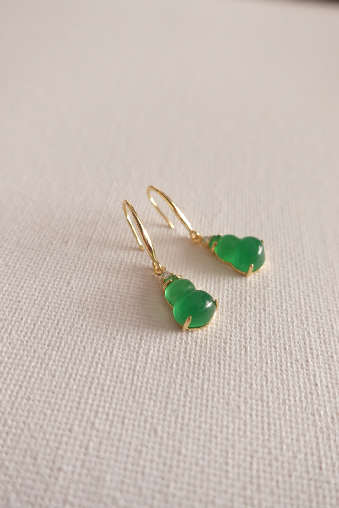 E2187 | Type A Green Cabochon Jade Hu Lu Earrings