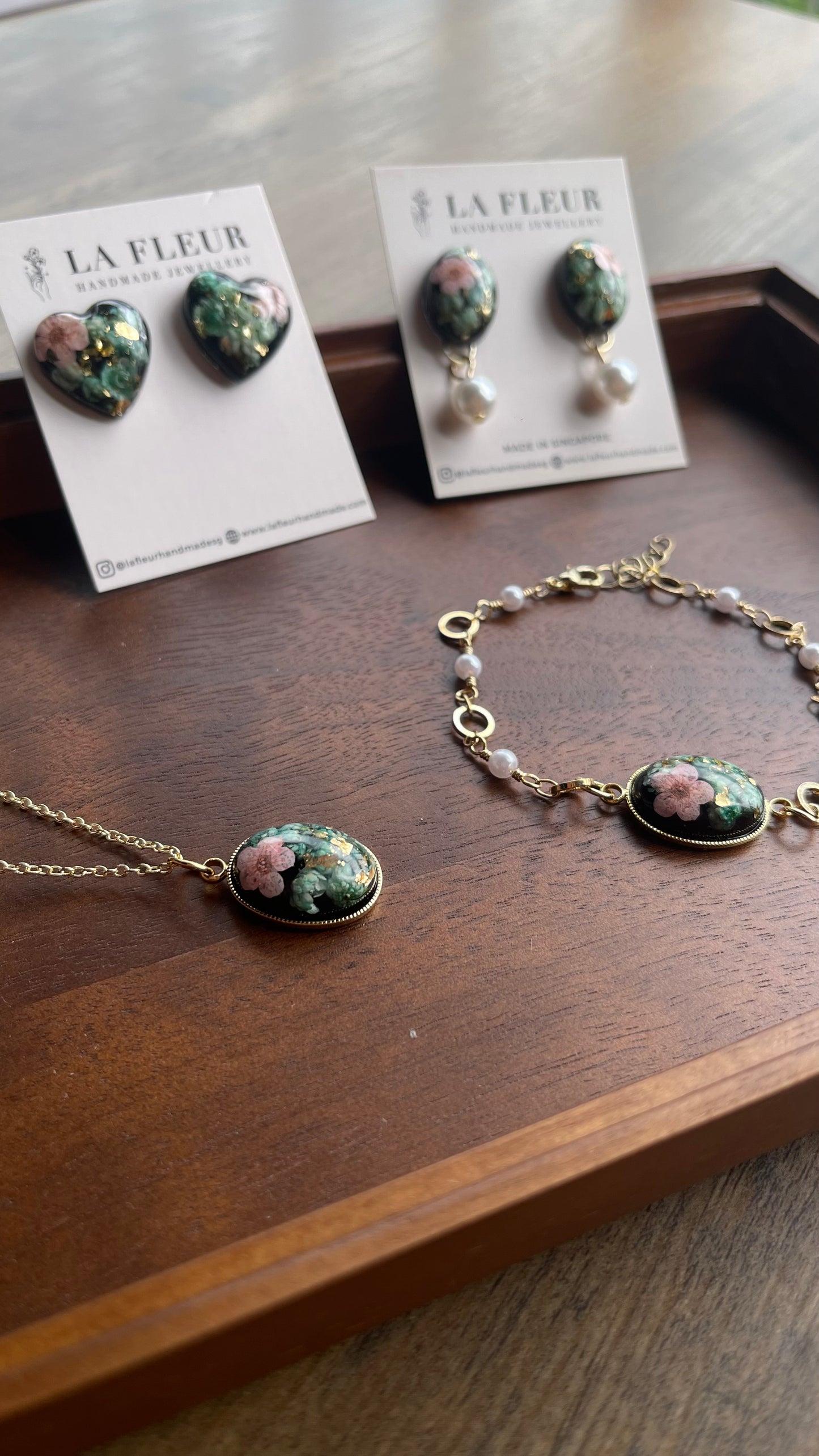 RE1376 (Peranakan Style)