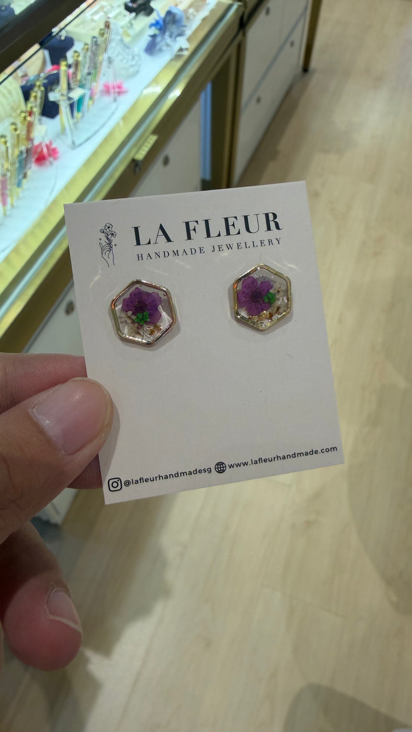 RE1437 | International Women’s Day Jewelry Collection | Real Flower Jewelry
