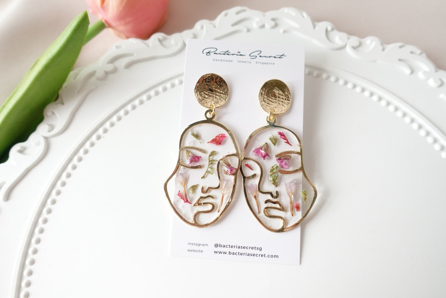 Face Mixed Flower Studs