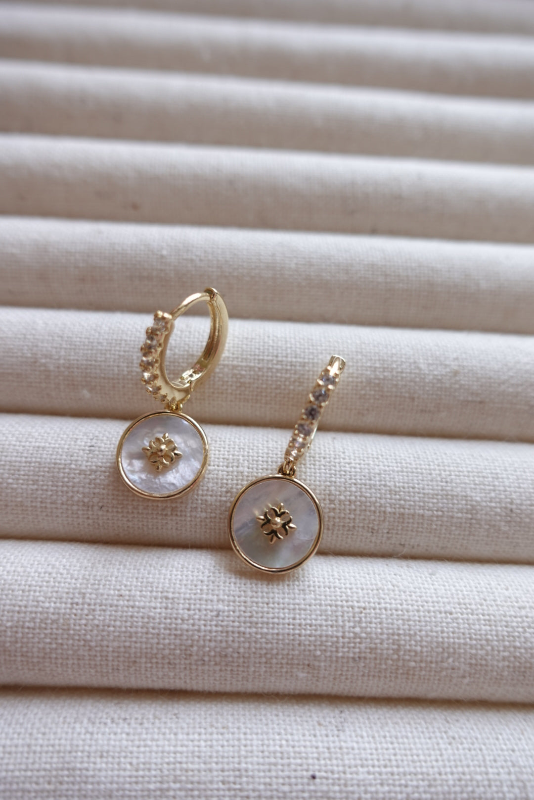 E1715 | L'Amore Mother of Pearl Jewelry
