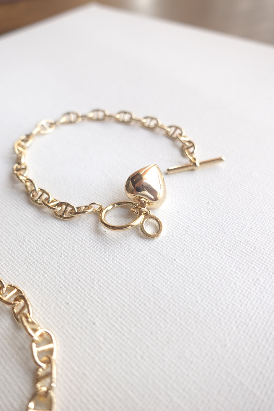BR0117 | Heart Shape Bracelet