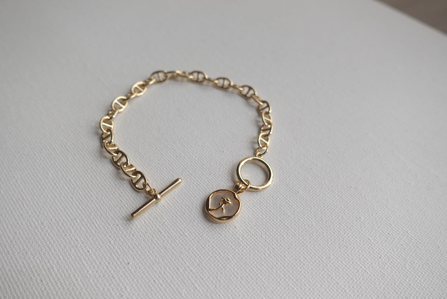 BR0119 | Seashell Round Shape Bracelet