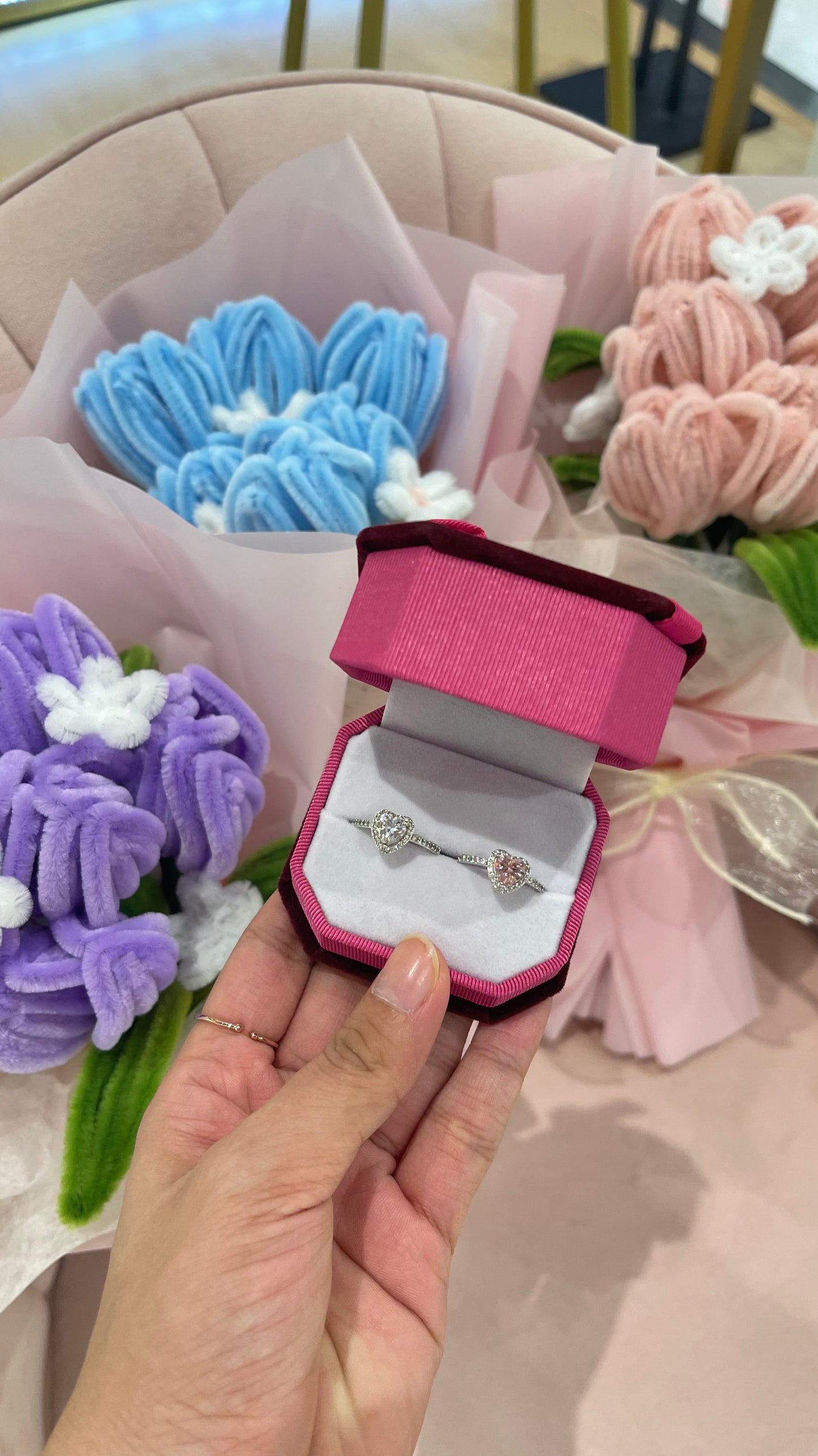 V’Day Jewelry & Twist Stick Bouquet Set
