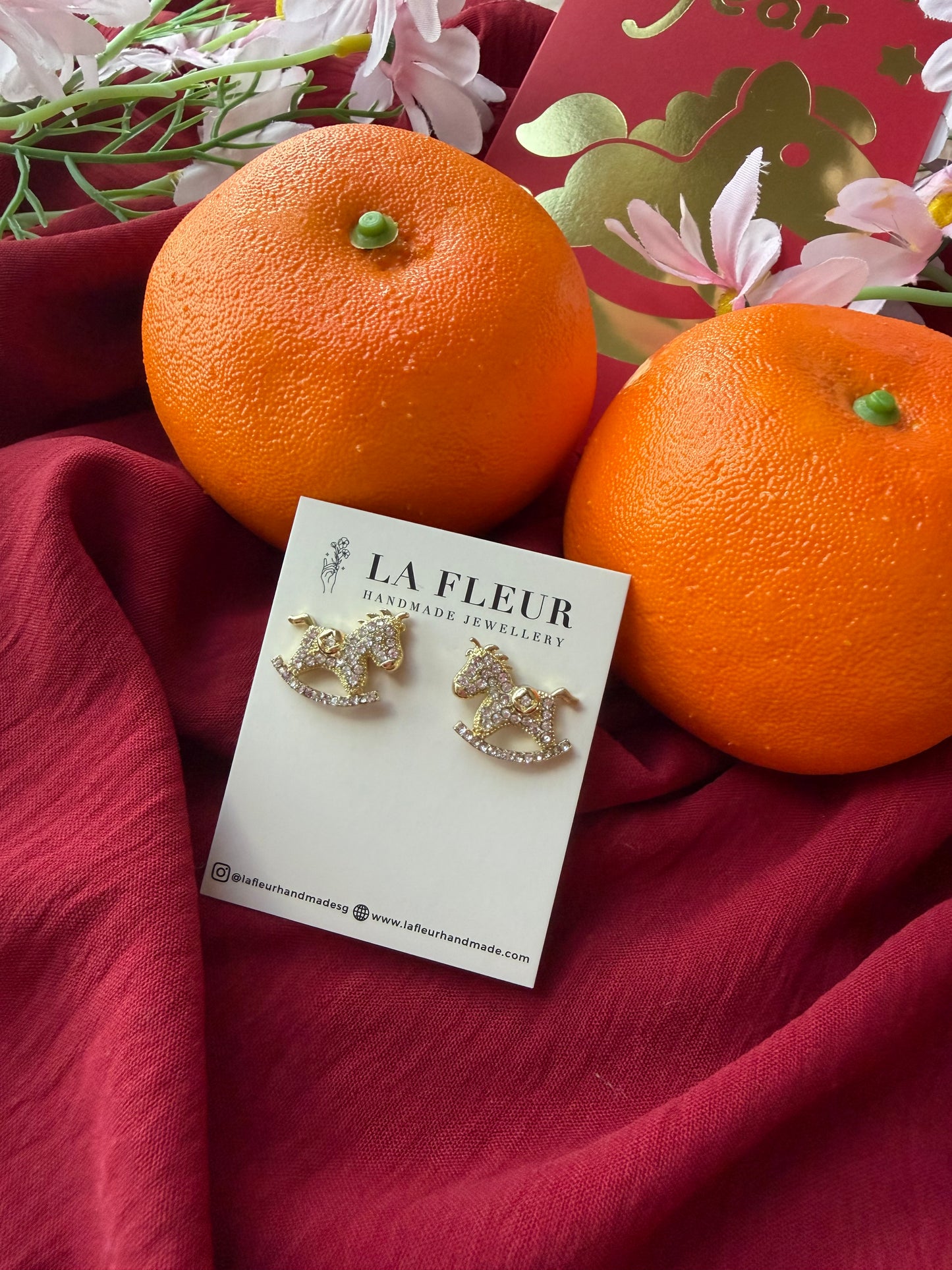 E2229 | CNY Jewelry Golden Horse Earrings with Prosper 马上有钱