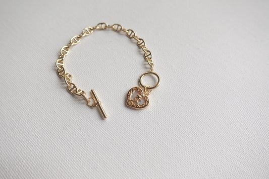 BR0118 | Seashell Heart Shape Bracelet
