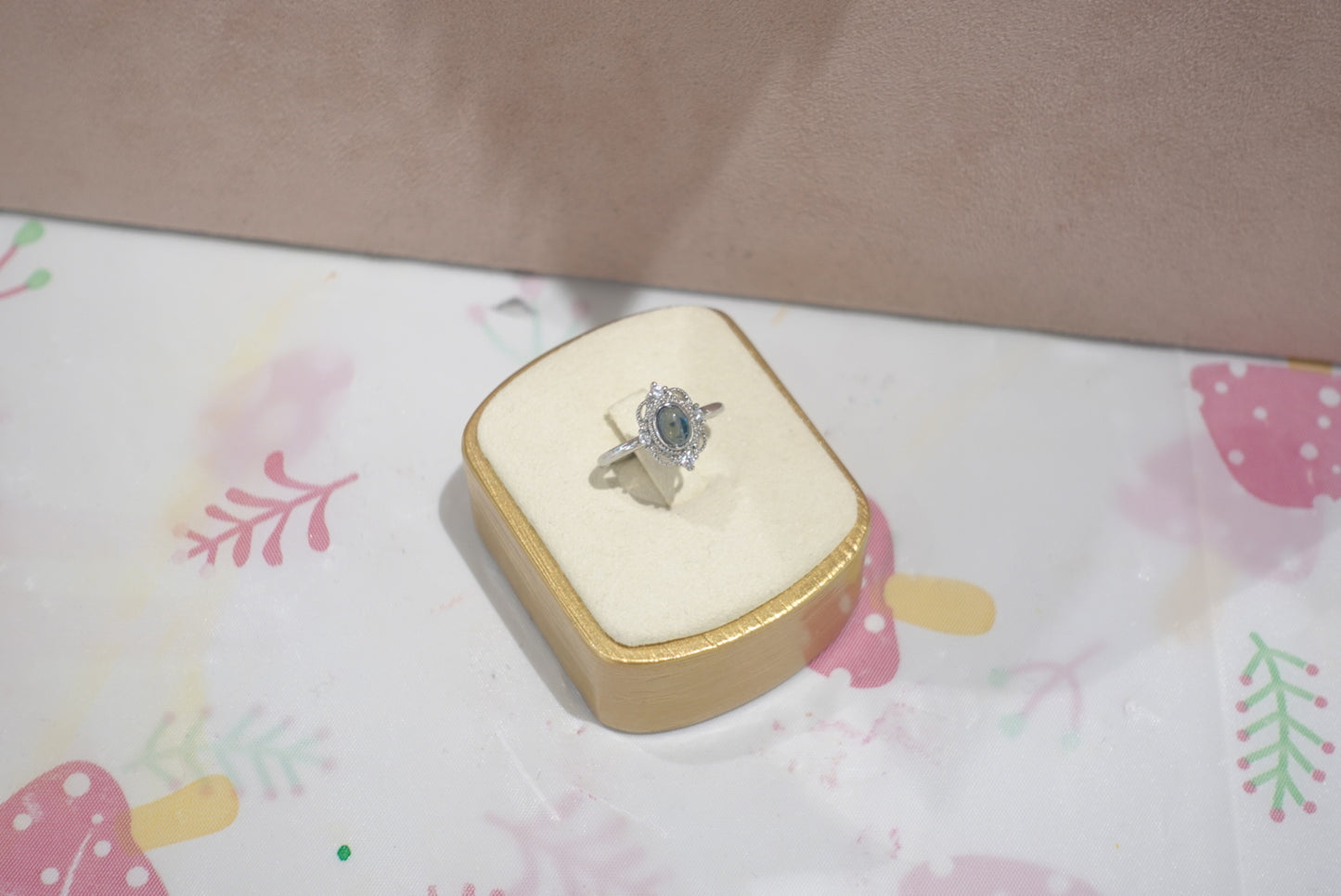 R0246 | Black Garnet Ring