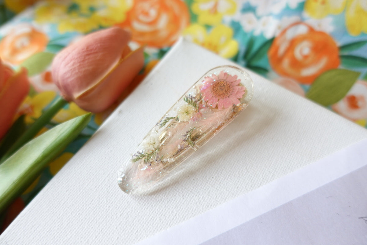 💕 Love is in the Air 💕 Pink Daisy Flower Hair Clip