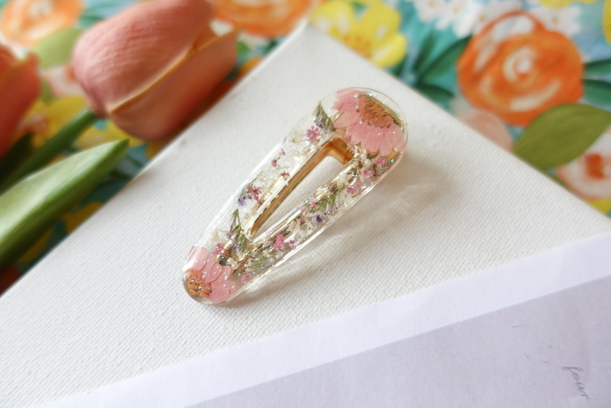 💕 Love is in the Air 💕 Pink Daisy Flower Hair Clip