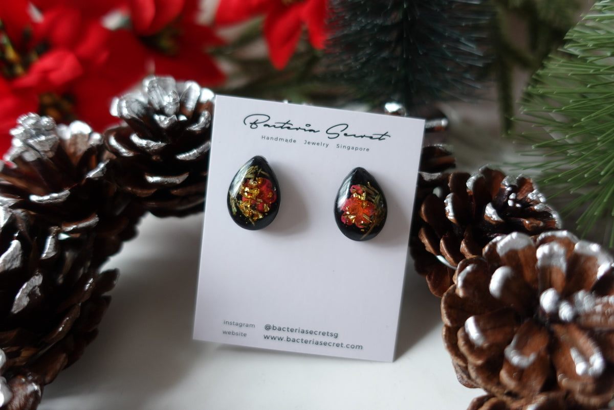 Wonderland Black Christmas Studs