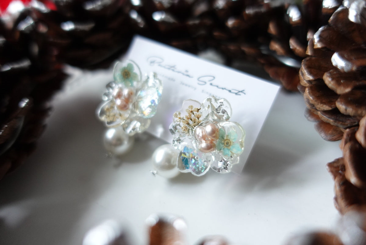 Blondelle 2 ways Christmas Studs