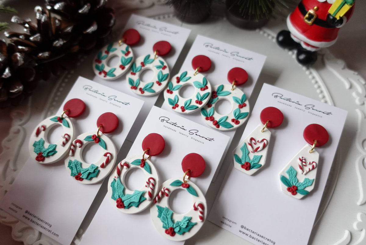 Christmas Wreath Polymer Clay Earrings 1