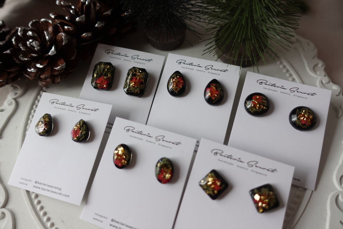 Wonderland Black Christmas Studs