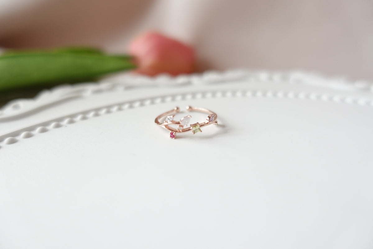 Americus Leaves Crystal Ring (adjustable)
