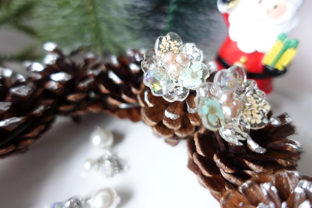Blondelle 2 ways Christmas Studs