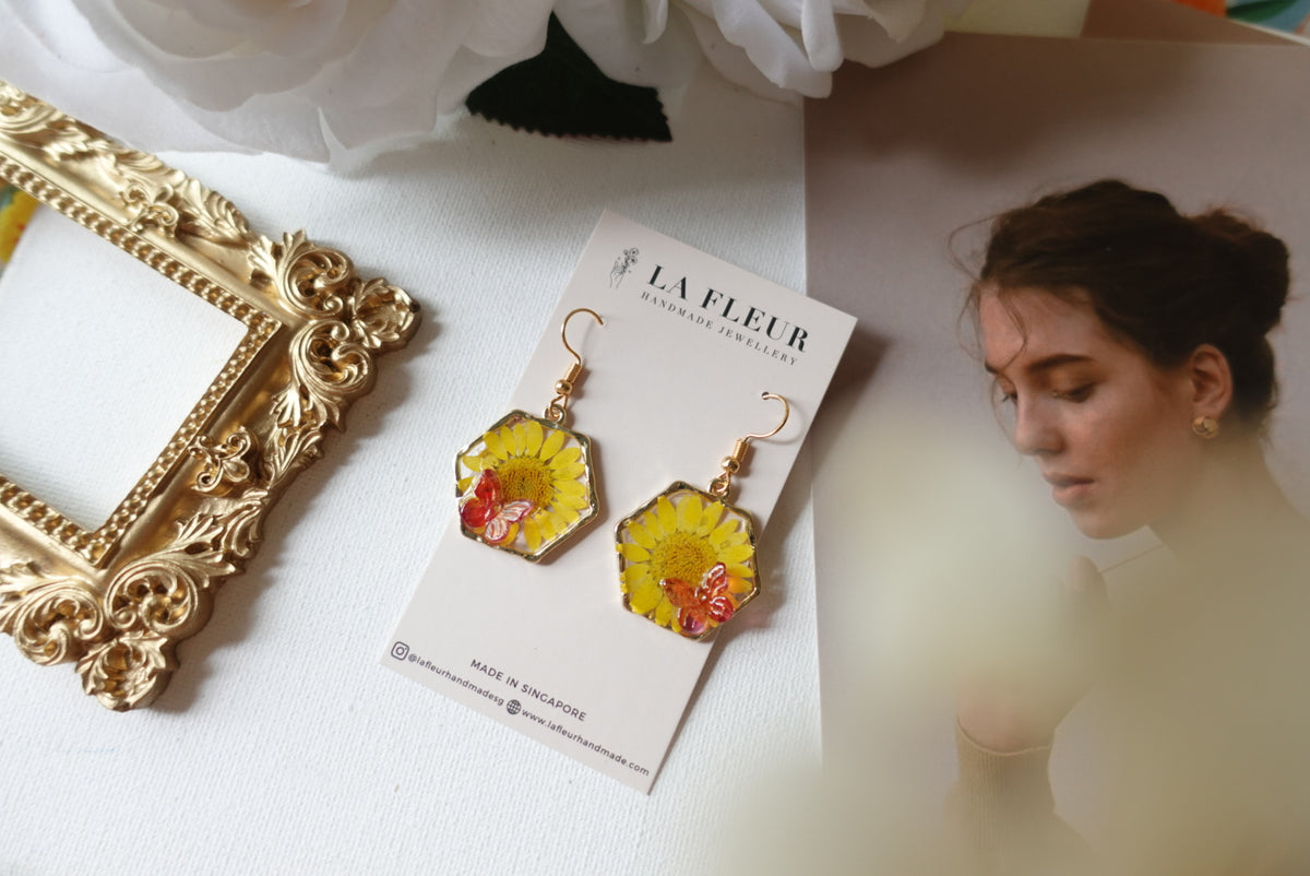 Chanita Summer Daisy Flower Earrings